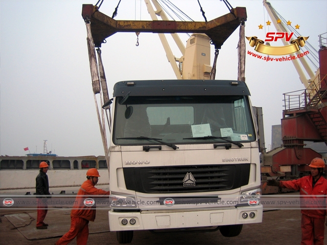 14,000 Litres Concret Mixer Truck-SINOTRUK-Front